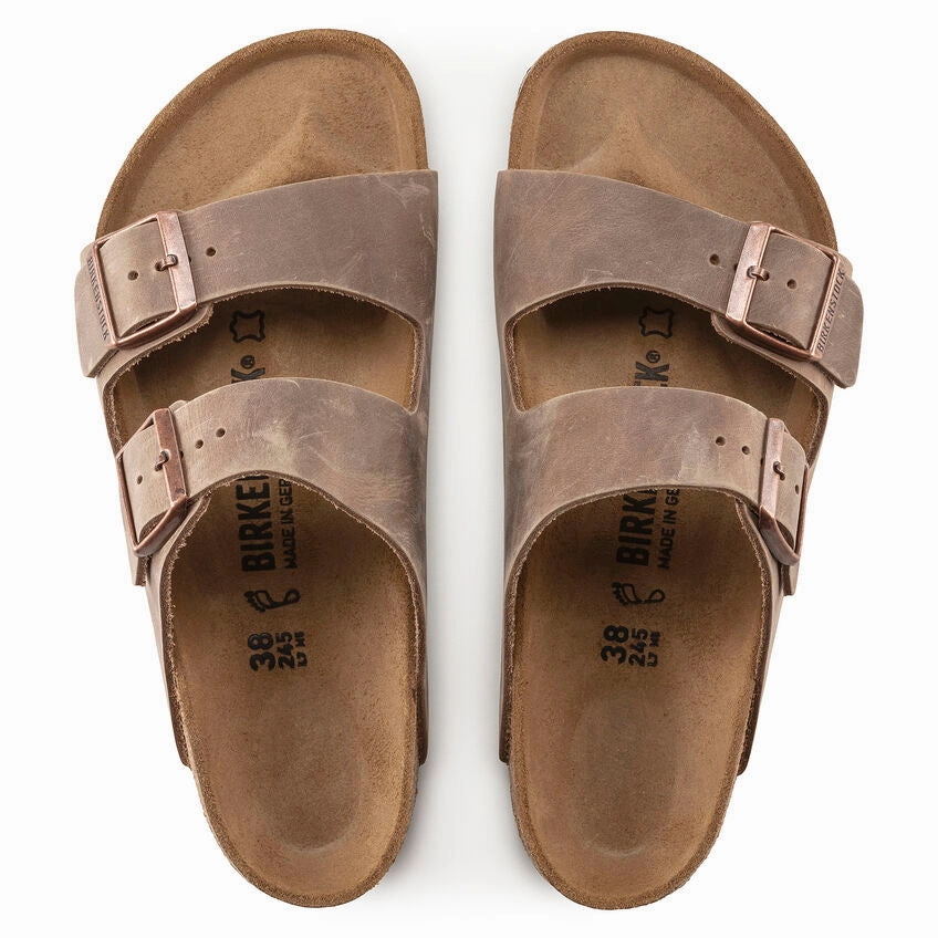 BIRKENSTOCK ARIZONA CLASSIC FOOTBED SANDAL - TOBACCO OILED LEATHER