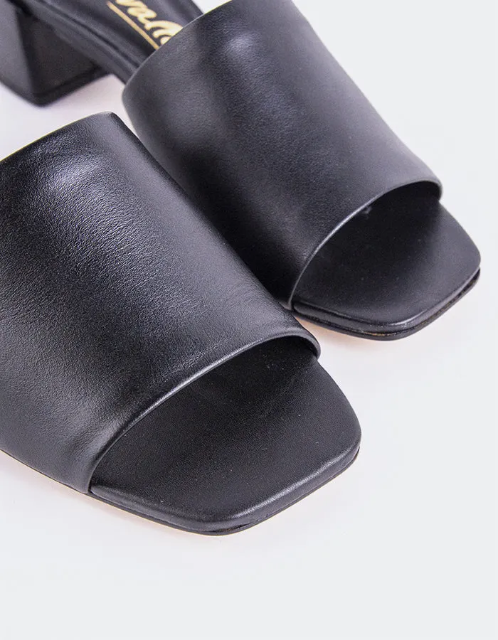 Fortunata Black Leather