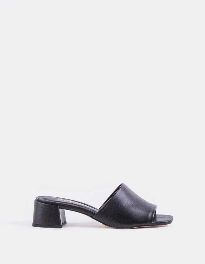 Fortunata Black Leather