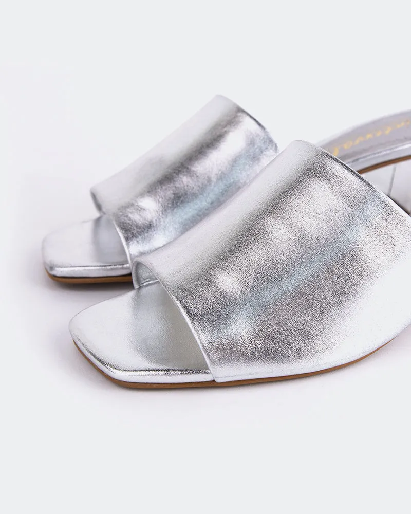 Fortunata Silver Metal