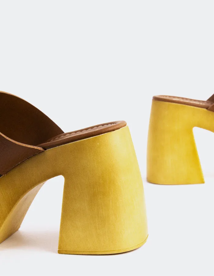 Vyronas Tan Leather